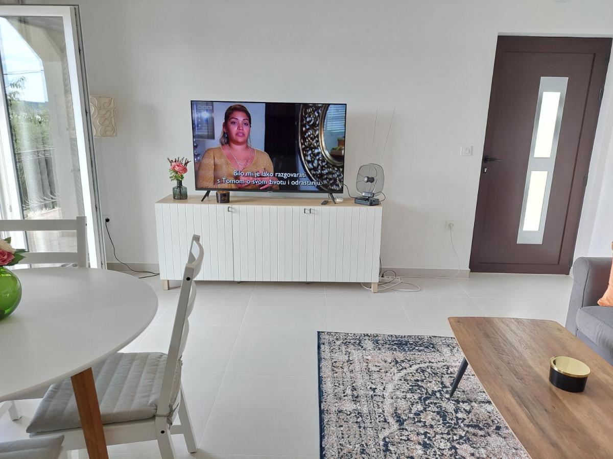Apartment Big Blue Maslenica Εξωτερικό φωτογραφία